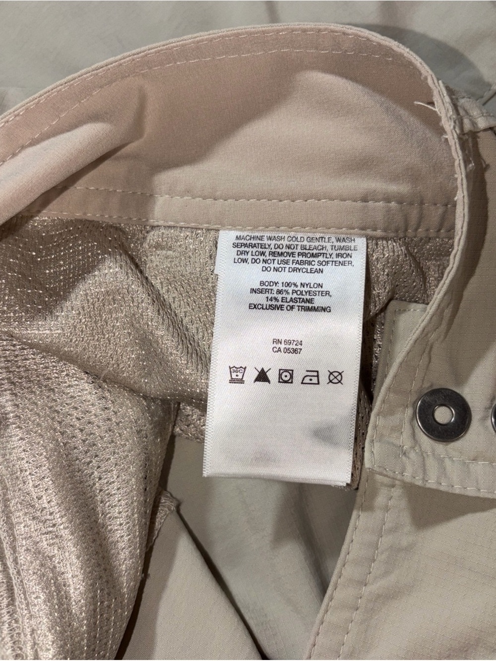 Columbia PFG Woman’s Omnishade Convertible Outdoor Hiking Pants Size 12 Short - Picture 8 of 8